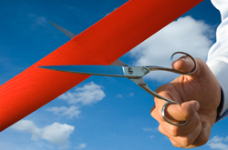 eroeffnung rotes band durchschneiden idee