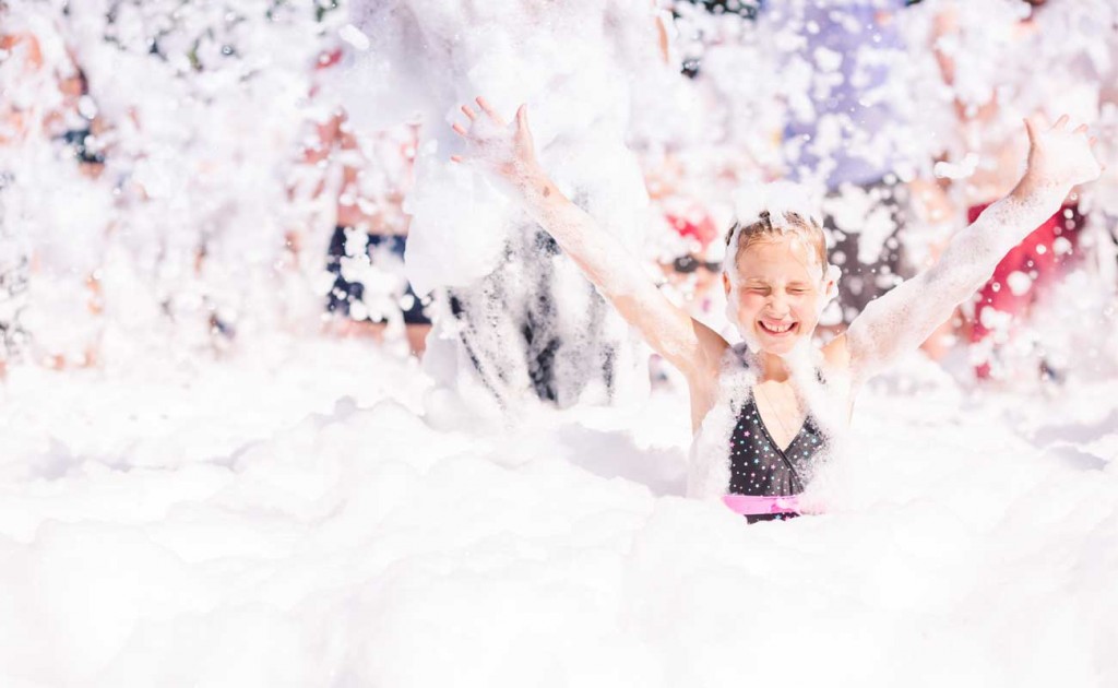 schaumparty planen ideen organisieren tipps